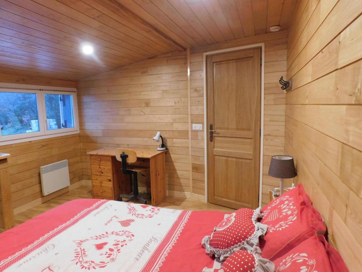 Logement Paisible A La Campagne Aubarede Екстер'єр фото